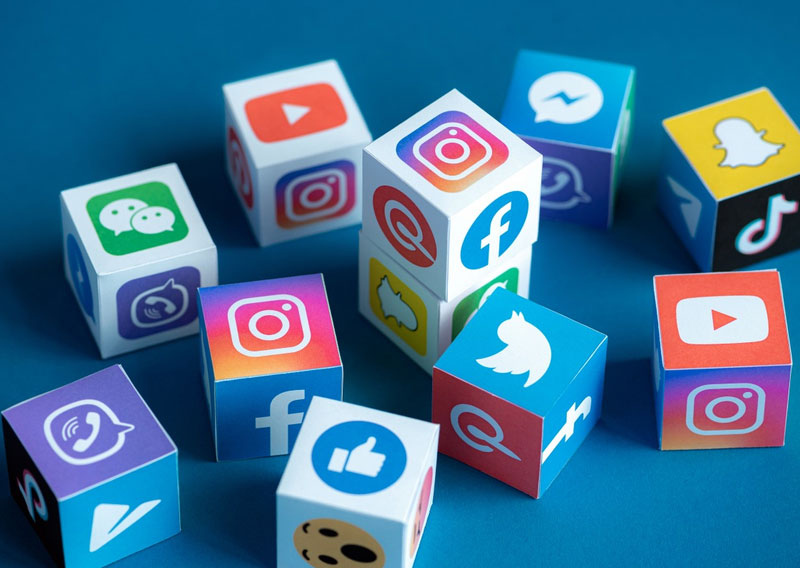 WHAT DOES SOCIAL MEDIA MARKETERS ARE ACTUALLY DOING? WHAT DOES SOCIAL MEDIA MARKETERS ARE ACTUALLY DOING?